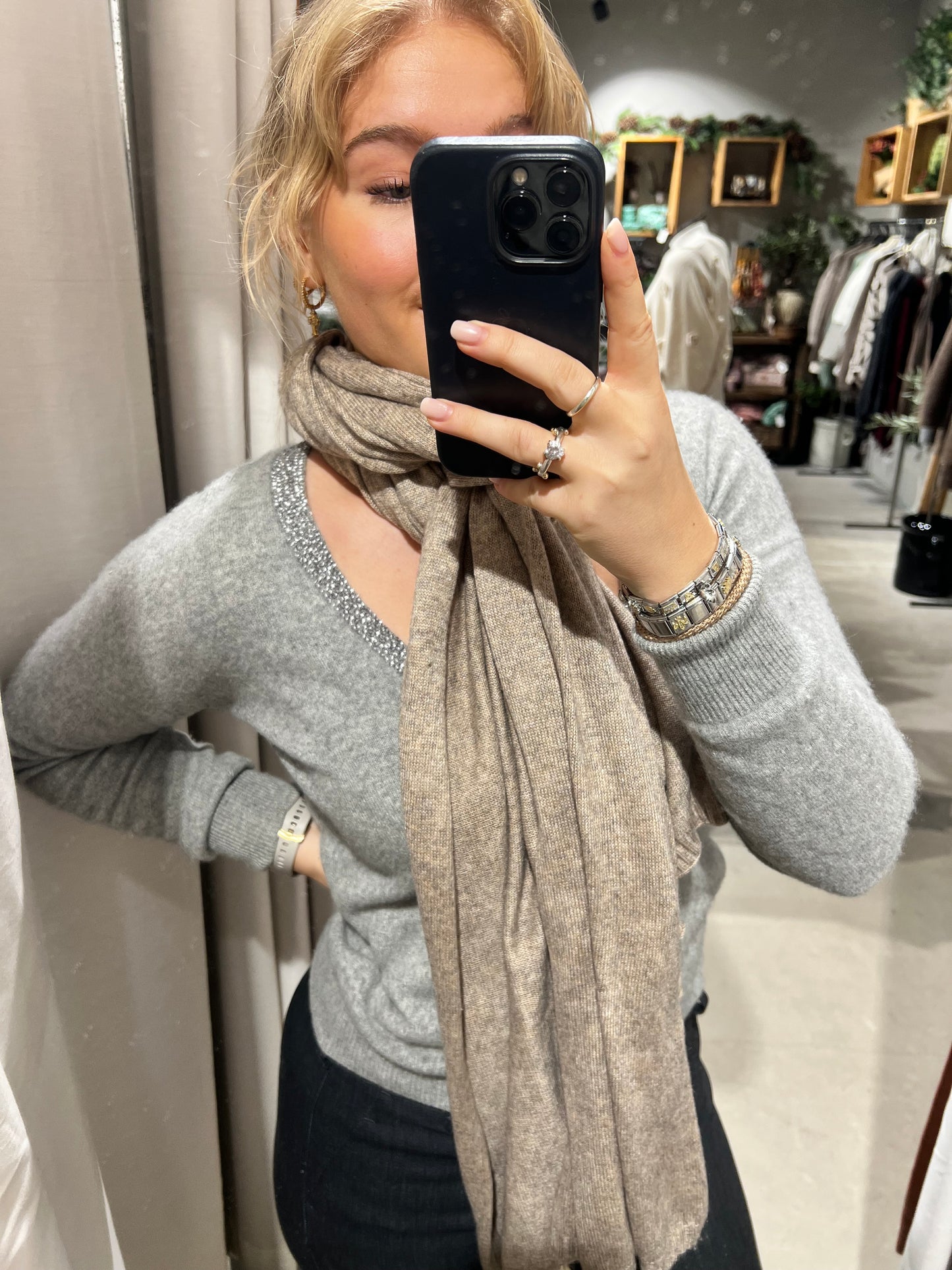 Skjerf MK Strikket
