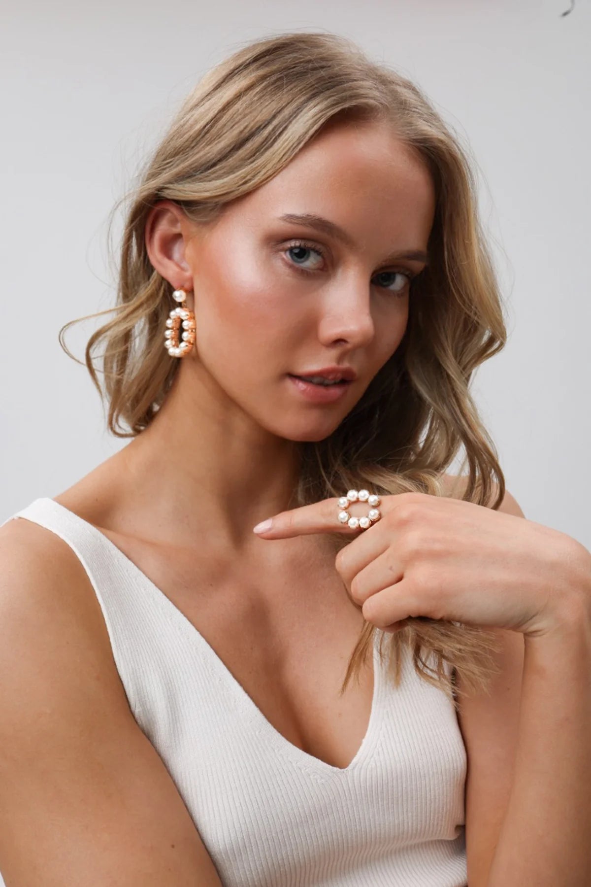 CAMILLA ØHRLING Carolina Pearl earrings