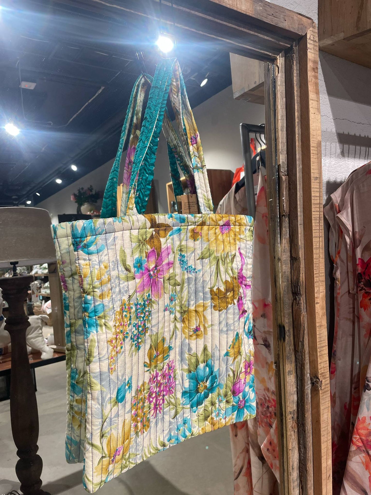 I WAS A SARI Quilted shopper bag