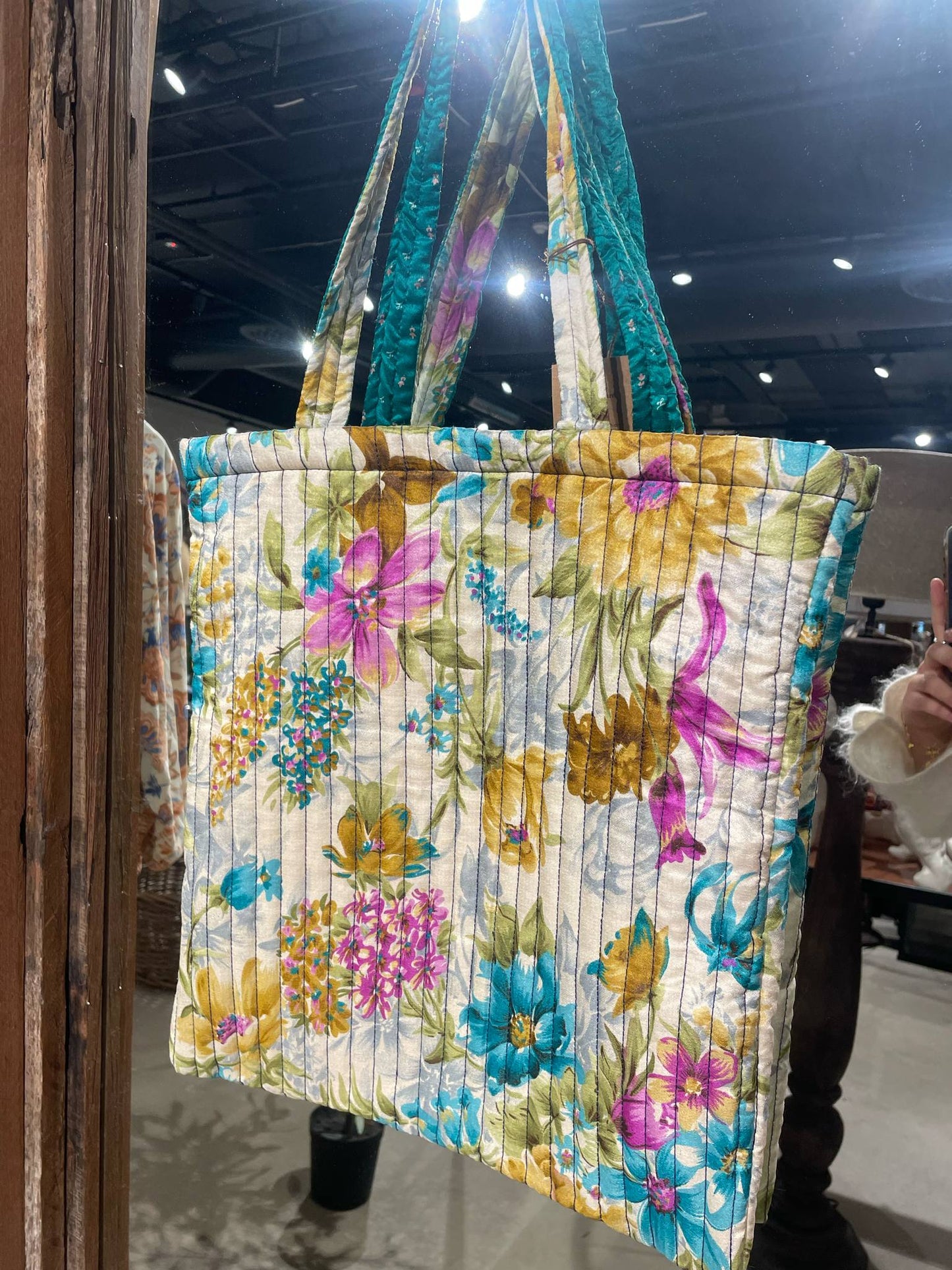 I WAS A SARI Quilted shopper bag