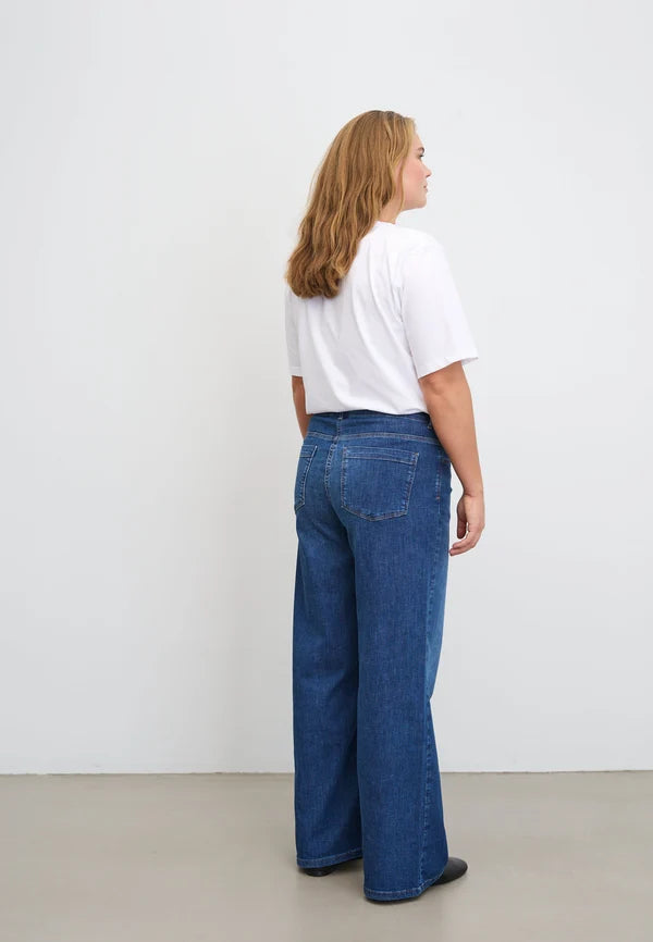 Laurie Carol Loose M/L, Washed Blue Denim