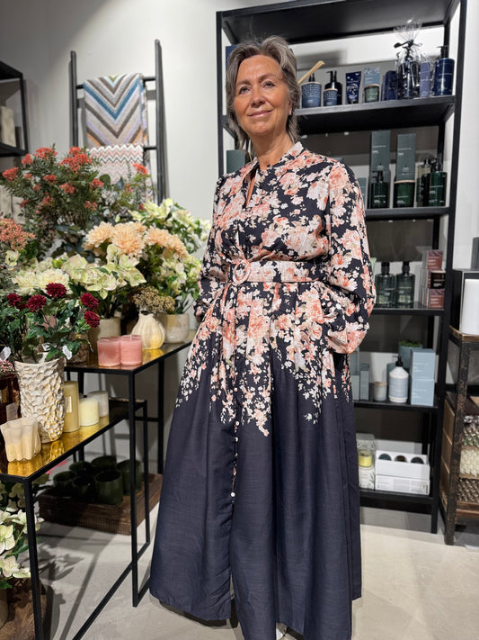 PARIS WITH LOVE kjole med rosa blomster
