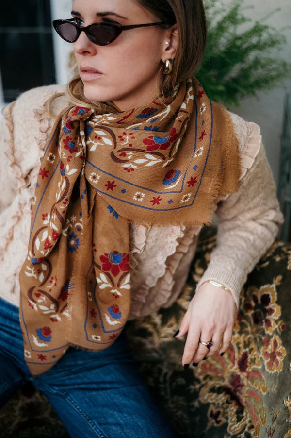 Maison Lecomte Flament, Scarf Secret Garden, Camel